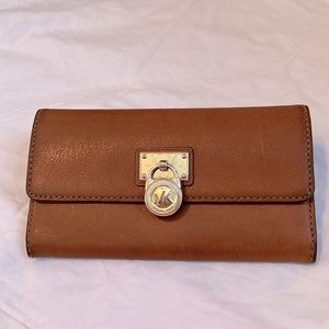 Michael Kors Hamilton wallet